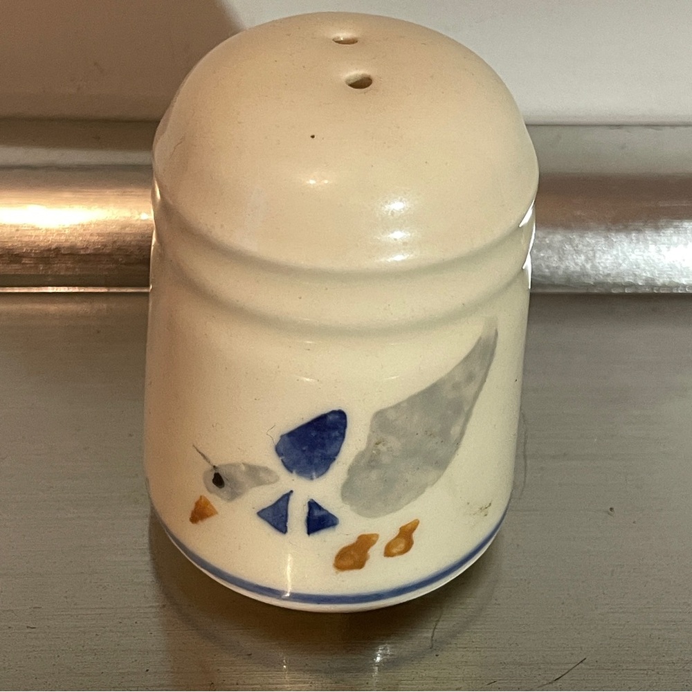 RosevilleOH Pottery Country Goose Heavy Creamer PitcherSalt & Pepper Shakers. - Picture 9 of 16